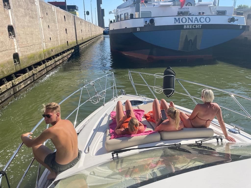 Motorjacht Caribe — foto 40