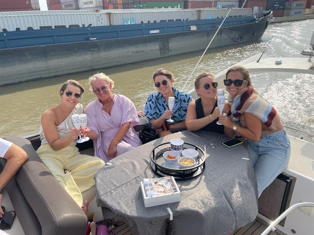 Motorjacht Caribe — foto 143